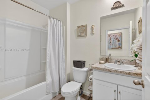 Купить виллу или дом в Порт-Сент-Луси, Флорида 3 спальни, 149.94м2, № 2029040 - фото 17