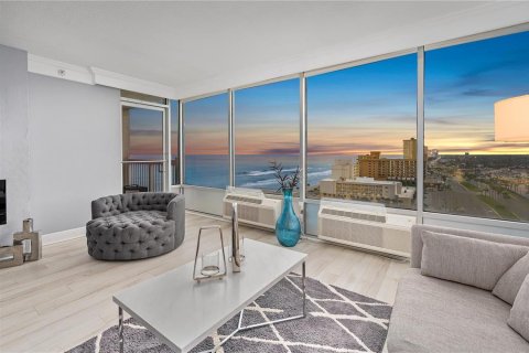 Condominio en venta en Daytona Beach, Florida, 1 dormitorio, 51.47 m2 № 2155614 - foto 10
