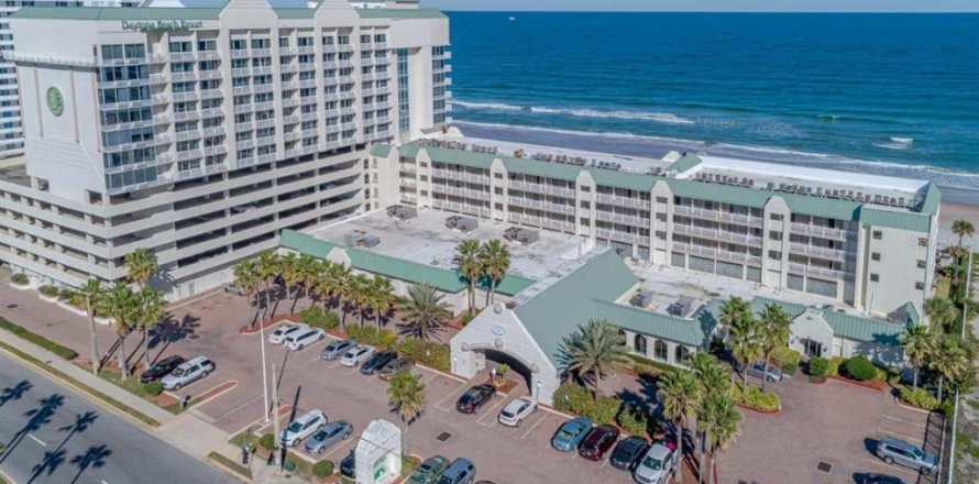Condominio en Daytona Beach, Florida, 1 dormitorio № 2155614