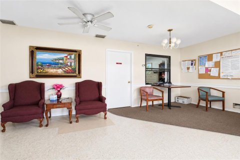 Immobilier commercial à vendre à Port Charlotte, Floride: 11 chambres, 466.65 m2 № 2411687 - photo 18