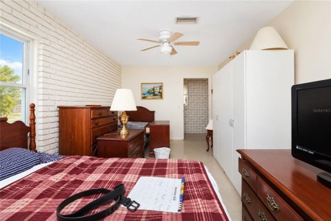 Immobilier commercial à vendre à Port Charlotte, Floride: 11 chambres, 466.65 m2 № 2411687 - photo 28