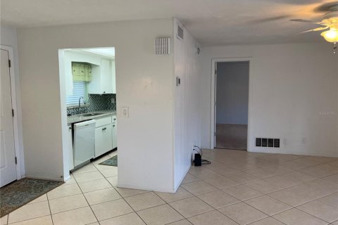 Condo in Sarasota, Florida, 2 bedrooms № 2229160 - photo 10