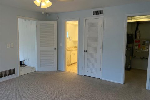 Condo in Sarasota, Florida, 2 bedrooms № 2229160 - photo 6