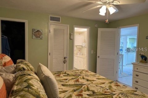 Condo in Sarasota, Florida, 2 bedrooms № 2229160 - photo 18