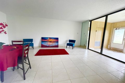 Condominio en venta en Margate, Florida, 1 dormitorio, 78.97 m2 № 2176043 - foto 14