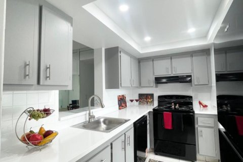 Condominio en venta en Margate, Florida, 1 dormitorio, 78.97 m2 № 2176043 - foto 8