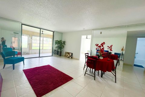 Condominio en venta en Margate, Florida, 1 dormitorio, 78.97 m2 № 2176043 - foto 15