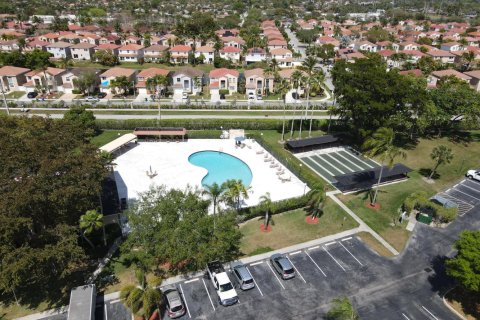 Condominio en venta en Margate, Florida, 1 dormitorio, 78.97 m2 № 2176043 - foto 24