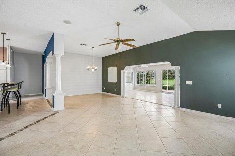 Casa en venta en The Villages, Florida, 3 dormitorios, 212.47 m2 № 2384454 - foto 12