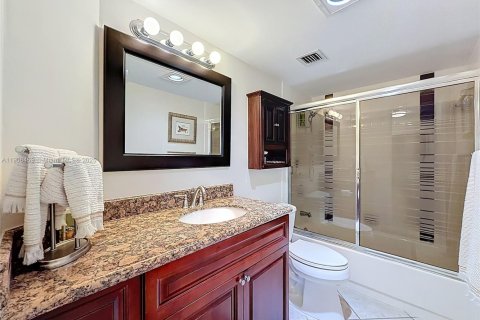 Condominio en venta en Fort Lauderdale, Florida, 2 dormitorios, 139.35 m2 № 1966000 - foto 12