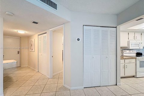 Condominio en venta en Fort Lauderdale, Florida, 2 dormitorios, 139.35 m2 № 1966000 - foto 4