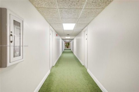 Condominio en venta en Fort Lauderdale, Florida, 2 dormitorios, 139.35 m2 № 1966000 - foto 29