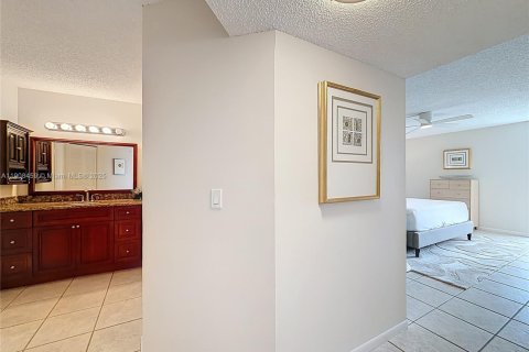 Condominio en venta en Fort Lauderdale, Florida, 2 dormitorios, 139.35 m2 № 1966000 - foto 5