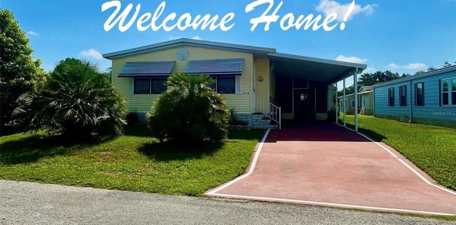 Apartment in Zephyrhills, Florida 2 bedrooms, 97.36 sq.m. № 2215996