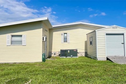 Apartment in Zephyrhills, Florida 2 bedrooms, 97.36 sq.m. № 2215996 - photo 6