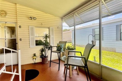 Apartment in Zephyrhills, Florida 2 bedrooms, 97.36 sq.m. № 2215996 - photo 4
