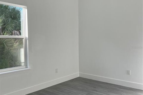 Casa en venta en Palm Bay, Florida, 4 dormitorios, 171.5 m2 № 1903548 - foto 17
