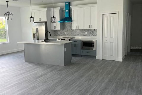 Casa en venta en Palm Bay, Florida, 4 dormitorios, 171.5 m2 № 1903548 - foto 7