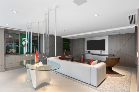 Condominio en venta en Sunny Isles Beach, Florida, 3 dormitorios, 141.58 m2 № 2076237 - foto 12