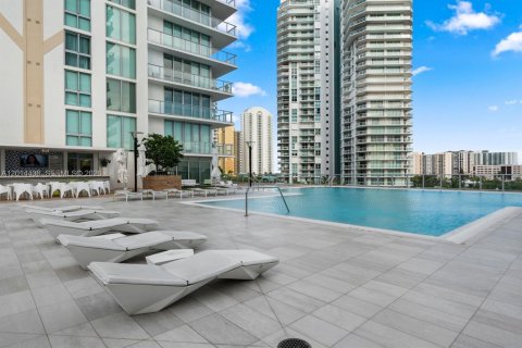Condominio en venta en Sunny Isles Beach, Florida, 3 dormitorios, 141.58 m2 № 2076237 - foto 21