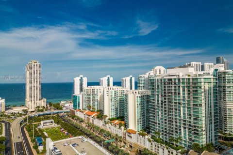Condominio en venta en Sunny Isles Beach, Florida, 3 dormitorios, 141.58 m2 № 2076237 - foto 5