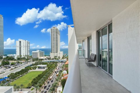 Condominio en venta en Sunny Isles Beach, Florida, 3 dormitorios, 141.58 m2 № 2076237 - foto 29