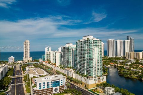 Condominio en venta en Sunny Isles Beach, Florida, 3 dormitorios, 141.58 m2 № 2076237 - foto 4