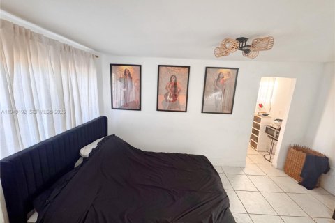 House in Miami, Florida 1 bedroom, 60.39 sq.m. № 1997147