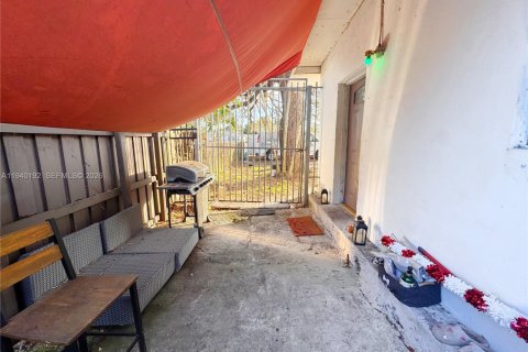 House in Miami, Florida 1 bedroom, 60.39 sq.m. № 1997147 - photo 7