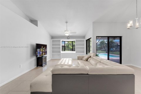 House in Homestead, Florida 3 bedrooms, 150.59 sq.m. № 1934194 - photo 5