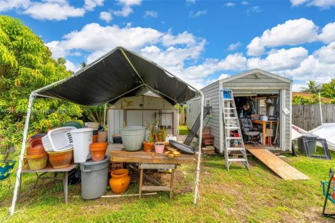 House in Homestead, Florida 3 bedrooms, 150.59 sq.m. № 1934194 - photo 29