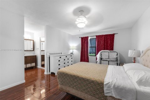 House in Homestead, Florida 3 bedrooms, 150.59 sq.m. № 1934194 - photo 14