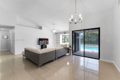 House in Homestead, Florida 3 bedrooms, 150.59 sq.m. № 1934194 - photo 4