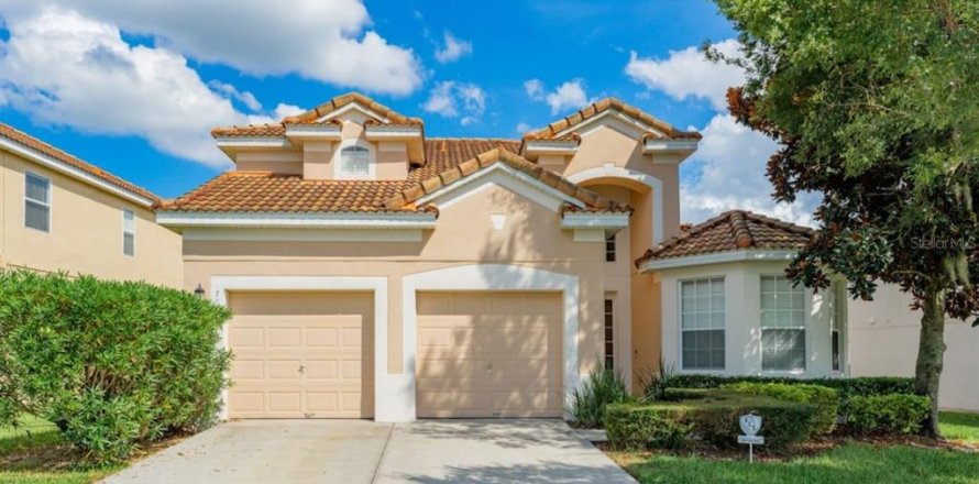 Casa en Kissimmee, Florida 5 dormitorios, 217.58 m2 № 2386234