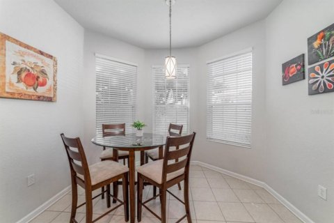 Casa en venta en Kissimmee, Florida, 5 dormitorios, 217.58 m2 № 2386234 - foto 16
