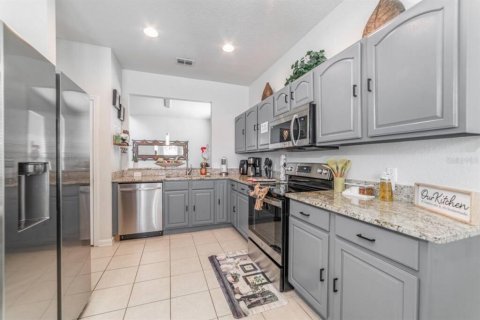 Casa en venta en Kissimmee, Florida, 5 dormitorios, 217.58 m2 № 2386234 - foto 14