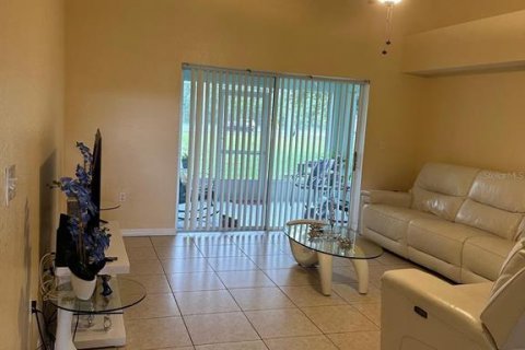 Casa en alquiler en Poinciana, Florida, 3 dormitorios, 189.71 m2 № 2167894 - foto 6