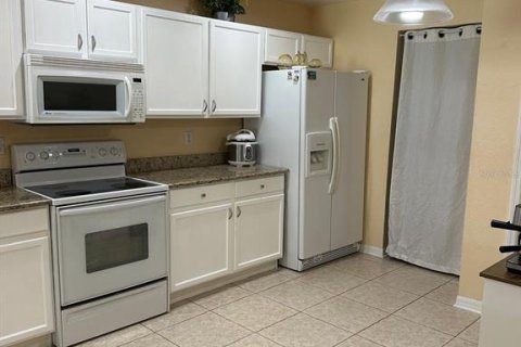 Casa en alquiler en Poinciana, Florida, 3 dormitorios, 189.71 m2 № 2167894 - foto 8