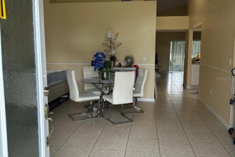 Casa en alquiler en Poinciana, Florida, 3 dormitorios, 189.71 m2 № 2167894 - foto 3