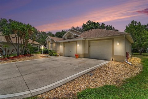 Casa en venta en Tavares, Florida, 2 dormitorios, 200.95 m2 № 2202307 - foto 3