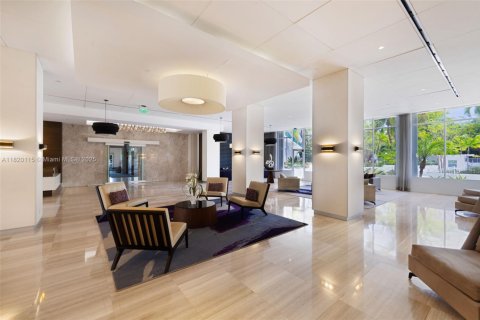 Condo in Sunny Isles Beach, Florida, 1 bedroom № 1943184 - photo 20