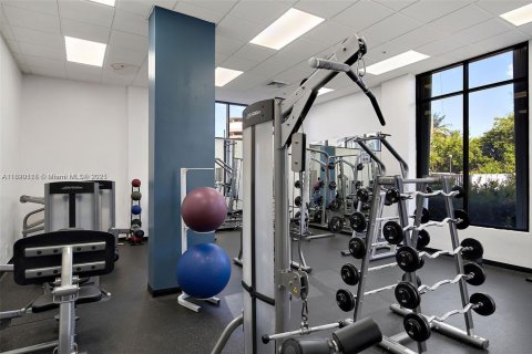 Condo in Sunny Isles Beach, Florida, 1 bedroom № 1943184 - photo 23