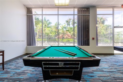 Condo in Sunny Isles Beach, Florida, 1 bedroom № 1943184 - photo 24