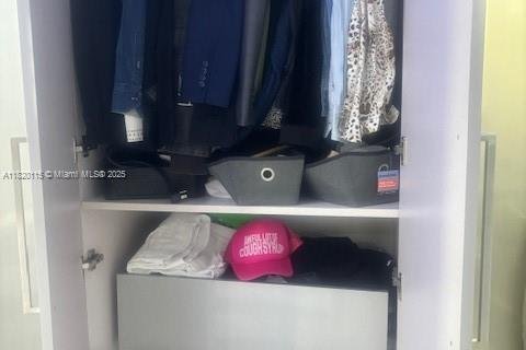 Condo in Sunny Isles Beach, Florida, 1 bedroom № 1943184 - photo 16