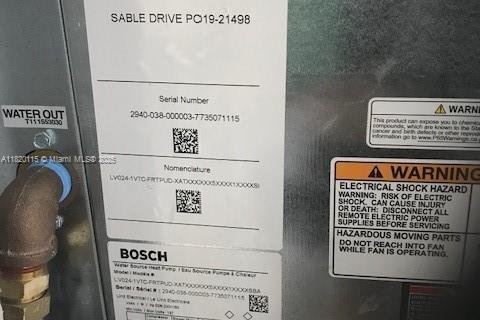 Condo in Sunny Isles Beach, Florida, 1 bedroom № 1943184 - photo 13