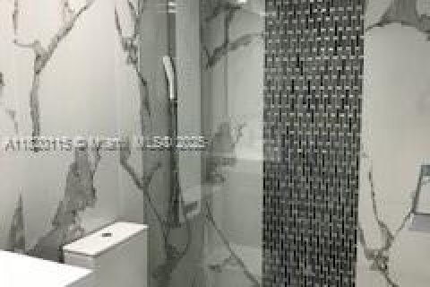 Condo in Sunny Isles Beach, Florida, 1 bedroom № 1943184 - photo 8