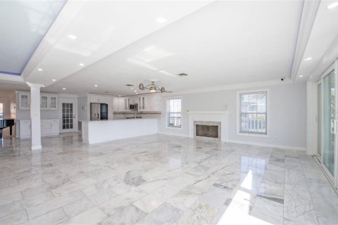 House in Madeira Beach, Florida 3 bedrooms, 226.31 sq.m. № 2108208 - photo 20