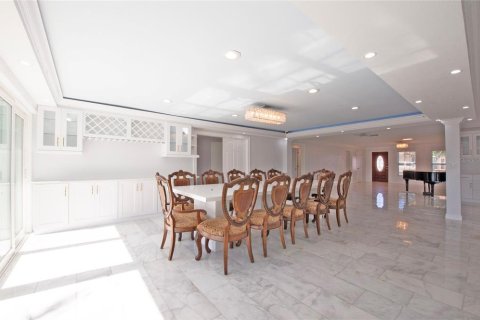House in Madeira Beach, Florida 3 bedrooms, 226.31 sq.m. № 2108208 - photo 21