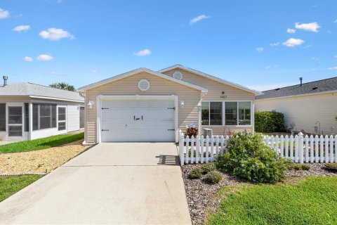 Casa en The Villages, Florida 2 dormitorios, 107.4 m2 № 2385858