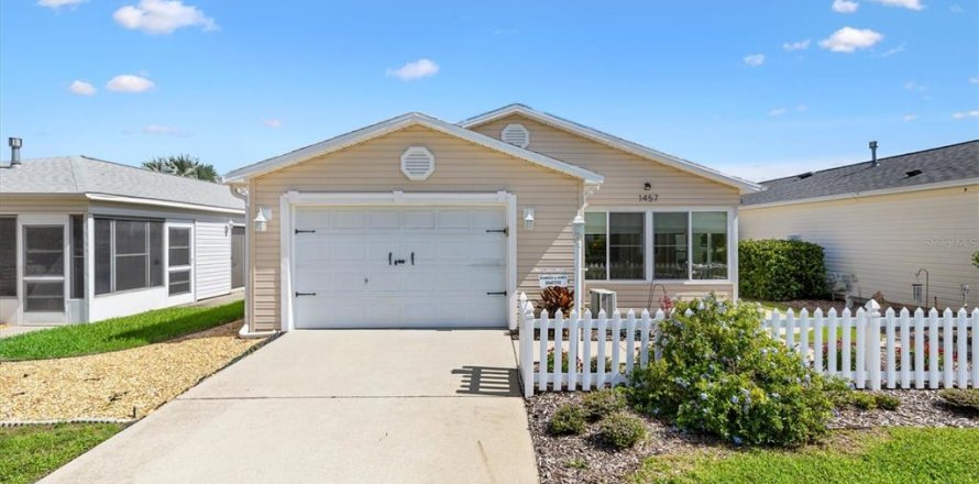Casa en The Villages, Florida 2 dormitorios, 107.4 m2 № 2385858